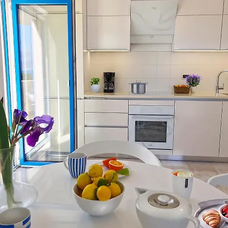 Appartement Modern For 4 Persons, Sea View, Near The *