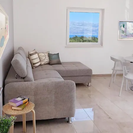 Apartman Modern For 4 Persons, Sea View, Near The