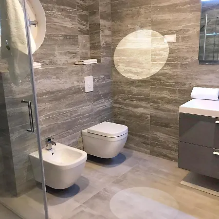 Apartman Modern For 4 Persons, Sea View, Near The