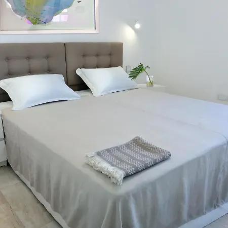 Modern For 4 Persons, Sea View, Near The Appartement *