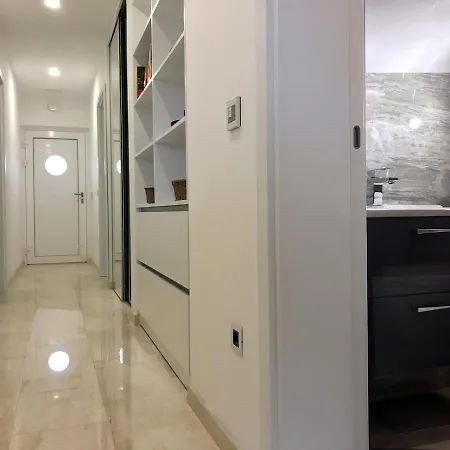 Apartman Modern For 4 Persons, Sea View, Near The Supetar