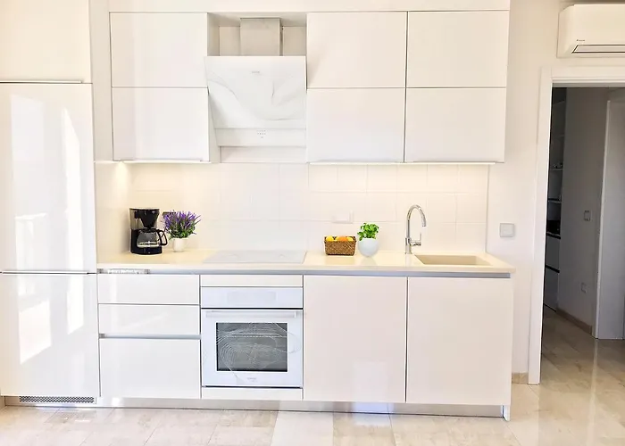 Modern For 4 Persons, Sea View, Near The Appartamento San Pietro di Brazza