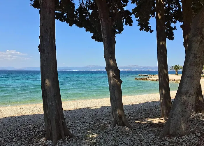 Modern For 4 Persons, Sea View, Near The * San Pietro di Brazza